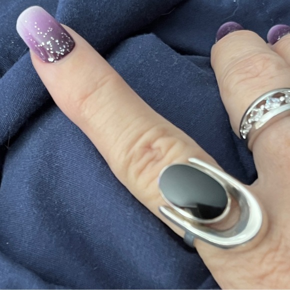 Sterling Silver 925 Onyx Statement Stamped Ring Size 7 - Picture 2 of 7